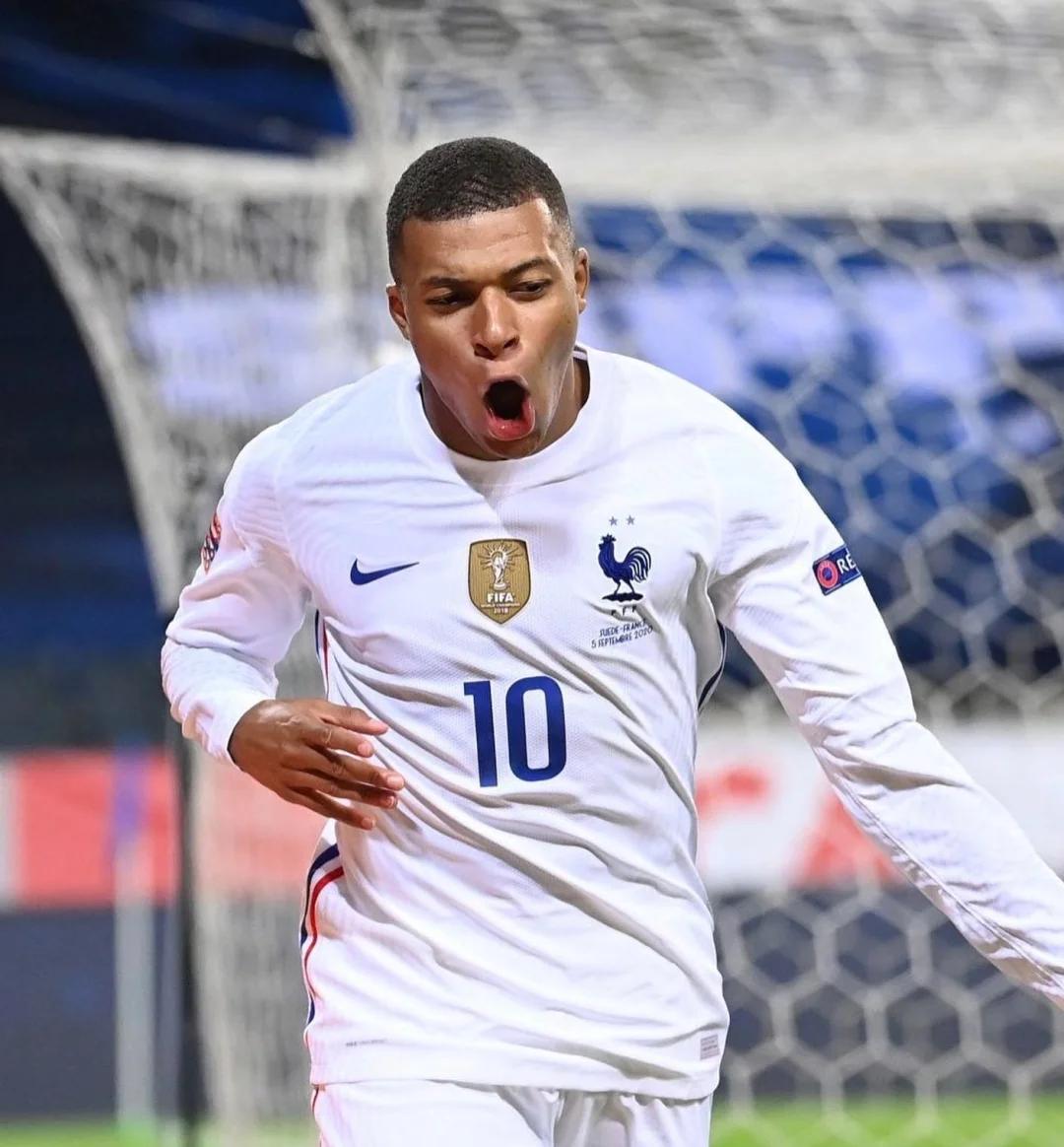 CBA球队战术分析：新疆队防守策略,（CBA战术剖析：新疆队的防守体系）