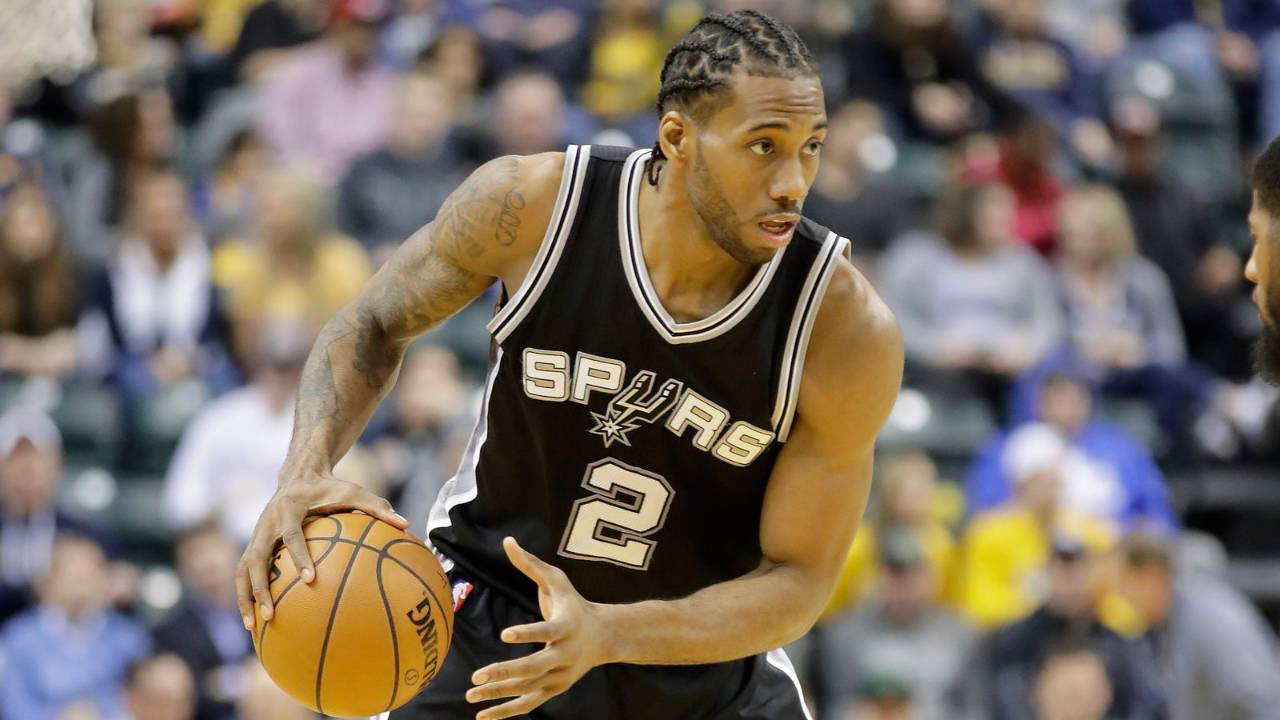 图片报：米兰对金玟哉感兴趣，在今夏就曾观察过他（图片报称：AC米兰有意引进金玟哉，今夏已进行考察）