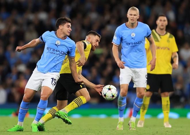 进步了！尼克斯本赛季前24场战绩和数据全方位优于上赛季（尼克斯显著进步：本季前24场战绩与数据全面领先上季）