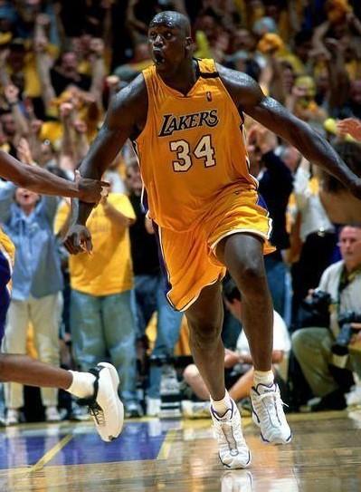 比赛尾声扑点，迈尼昂：我很自信，我的队友们也信任我（末段扑点，迈尼昂：我很自信，队友也相信我）