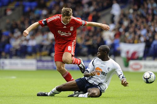 中国男子冰壶队米兰冬奥会资格赛5-2战胜菲律宾，豪取三连胜（米兰冬奥资格赛：中国男冰壶队5比2击败菲律宾，豪取三连胜）