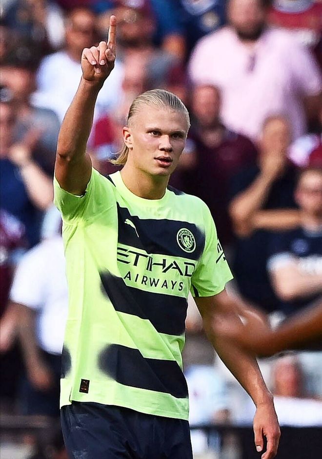 萨尼亚选择内马尔为自己最难对付的对手，廷贝尔选择梅西（萨尼亚认为内马尔是他最难缠的对手，廷贝尔则选择梅西）